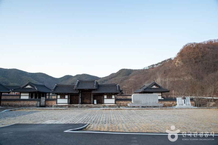 용암서원(합천) 여행 추천 - 메고지고