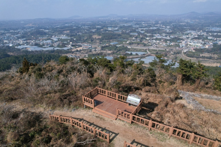 군산오름 여행 추천 - 메고지고