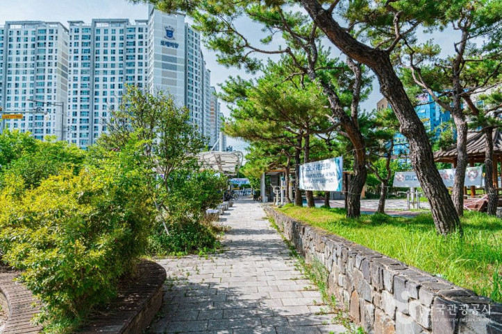 푸른길분수공원 여행 추천 - 메고지고