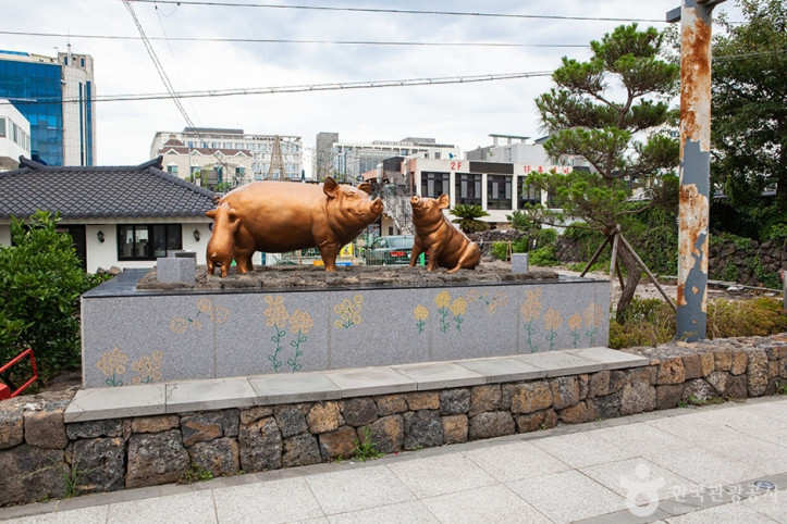 흑돼지거리 여행 추천 - 메고지고