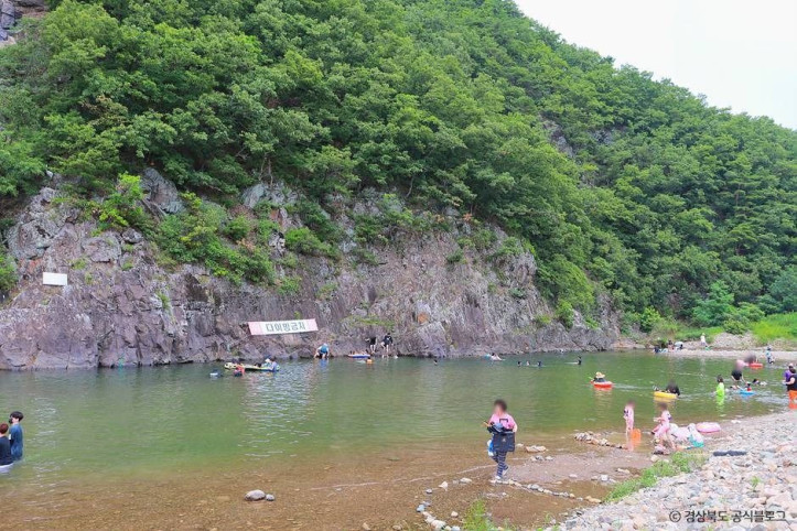 동창천 청룡폭포(청룡인공폭포) 여행 추천 - 메고지고