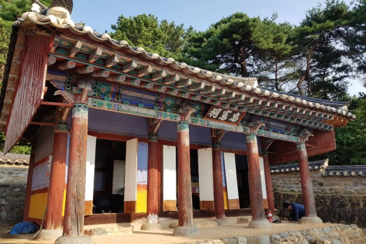 논산 충헌사 여행 추천 - 메고지고