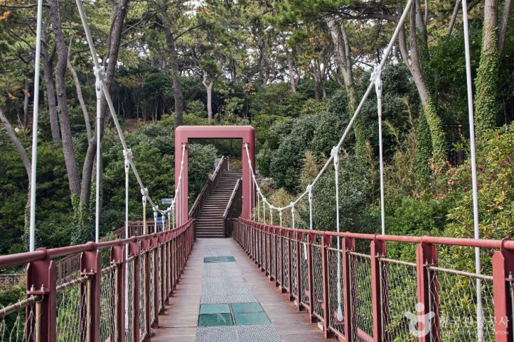 해운대 동백섬 여행 추천 - 메고지고
