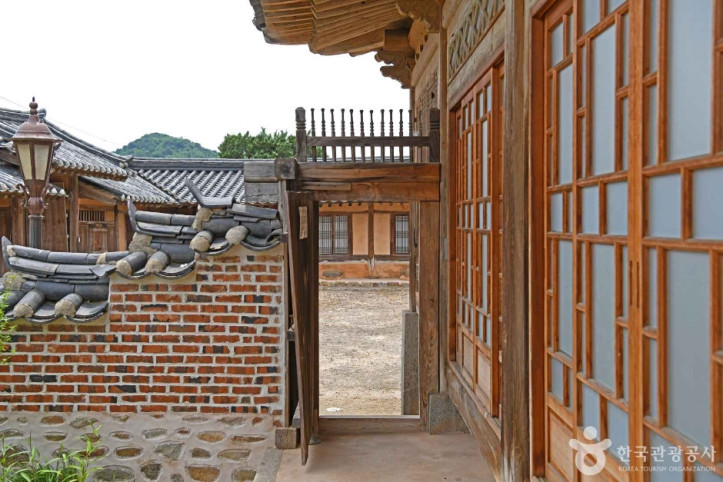 아산 윤보선 대통령 생가 여행 추천 - 메고지고