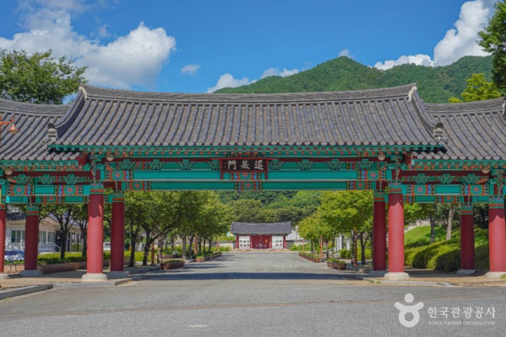 거창사건추모공원 여행 추천 - 메고지고