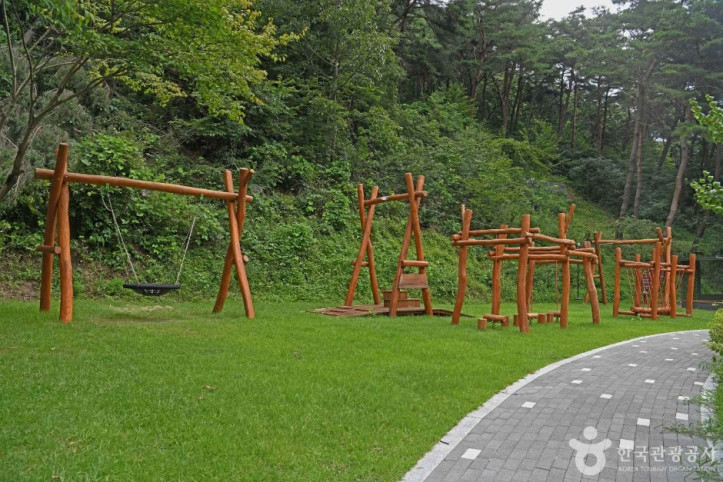 용두산 산림욕장 여행 추천 - 메고지고