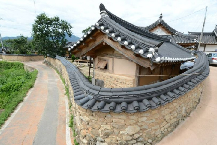 황산마을 여행 추천 - 메고지고