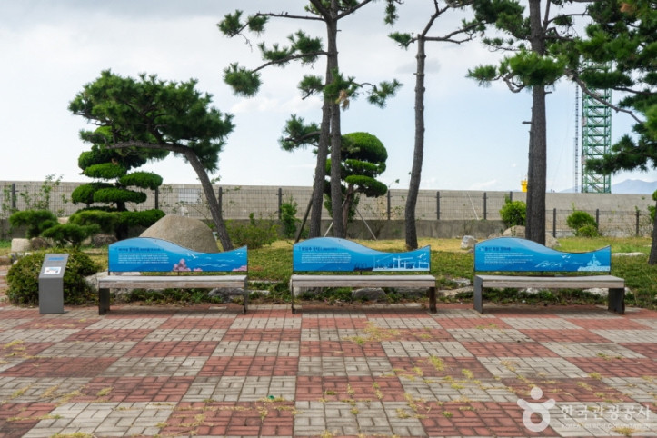 화암추 등대 여행 추천 - 메고지고