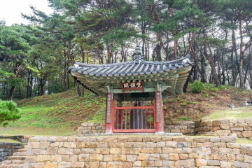 부여 왕릉원 [유네스코 세계유산] 여행 추천 - 메고지고