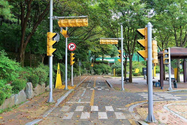 양천구어린이교통안전교육장 여행 추천 - 메고지고