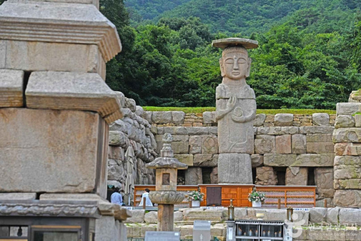 충주 미륵리 석조여래입상 여행 추천 - 메고지고