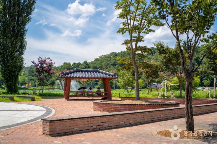 뒷미지수변공원 여행 추천 - 메고지고