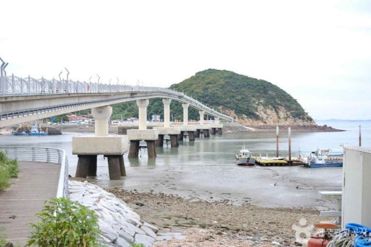 광명항 여행 추천 - 메고지고