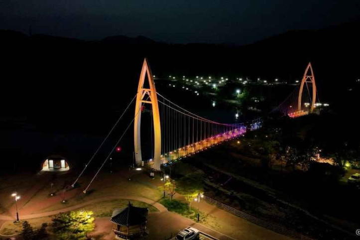 동명지수변생태공원 여행 추천 - 메고지고