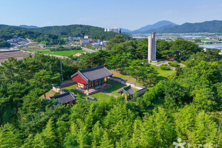 우륵기념탑 여행 추천 - 메고지고