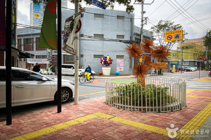 봉산문화거리 여행 추천 - 메고지고