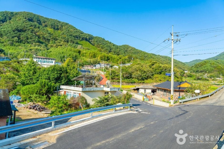 궁항마을 여행 추천 - 메고지고