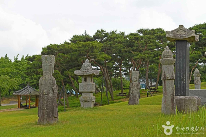 월성위김한신묘 여행 추천 - 메고지고