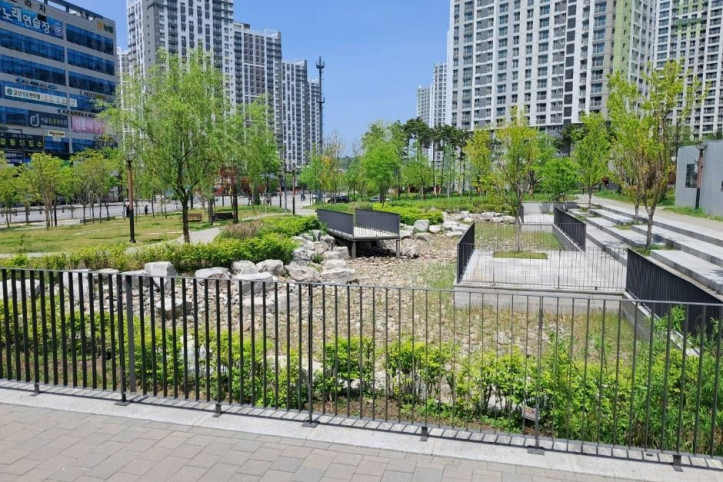 잔돌문화공원 여행 추천 - 메고지고