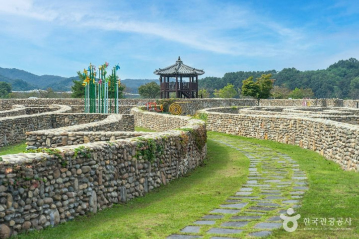 충주탄금공원 여행 추천 - 메고지고