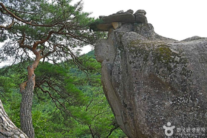 영월 무릉리 마애여래좌상 여행 추천 - 메고지고