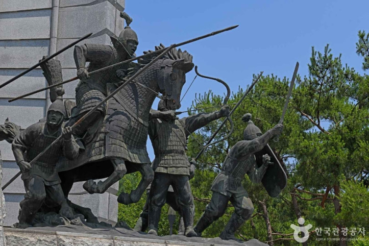 백제 오천결사대 충혼탑 여행 추천 - 메고지고