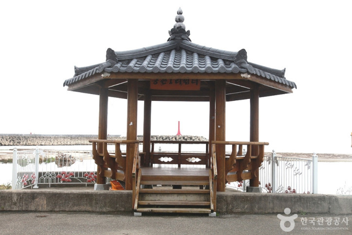 궁촌해변(궁촌해수욕장) 여행 추천 - 메고지고