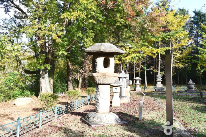 군산 발산리 석등 여행 추천 - 메고지고