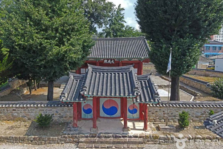 진안향교 여행 추천 - 메고지고
