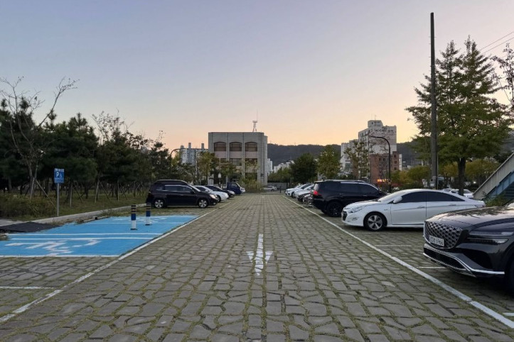 마산항중앙부두공원 여행 추천 - 메고지고