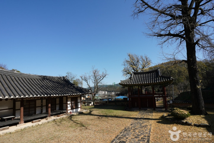 함안향교 여행 추천 - 메고지고