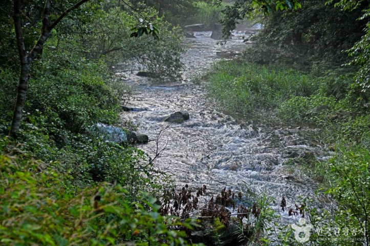 덕산계곡 여행 추천 - 메고지고