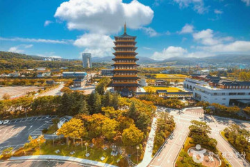 코스믹 리조트 여행 추천 - 메고지고