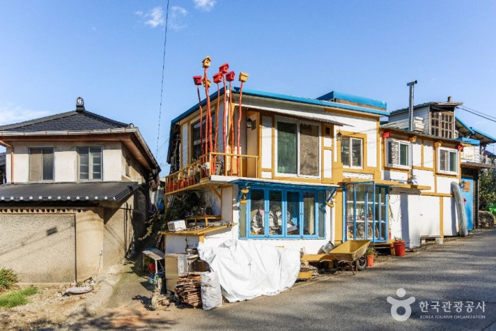 매산마을 담장벽화 여행 추천 - 메고지고