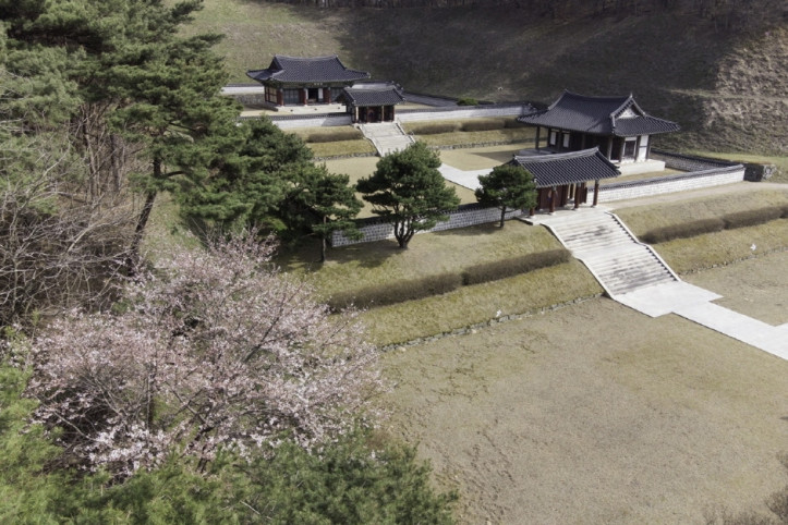 김좌진장군 사당 여행 추천 - 메고지고