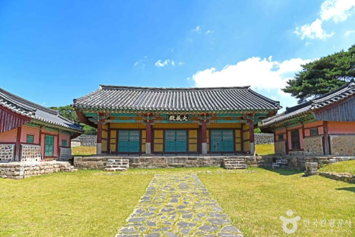 홍주향교 여행 추천 - 메고지고