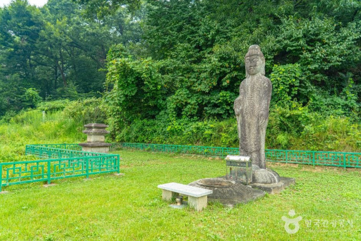 안성죽산리석불입상 여행 추천 - 메고지고
