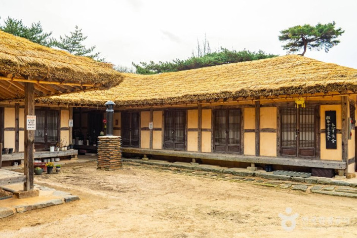 이응로선생사적지(수덕여관) 여행 추천 - 메고지고