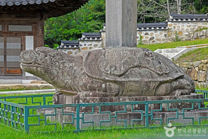 요동백김응하장군묘비 여행 추천 - 메고지고