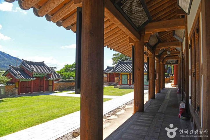 영암향교 여행 추천 - 메고지고