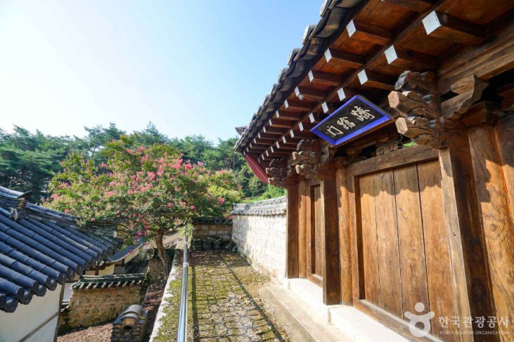 용안서원 여행 추천 - 메고지고
