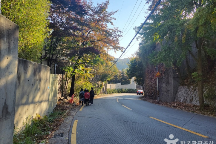 성북동고택북촌산책길 여행 추천 - 메고지고
