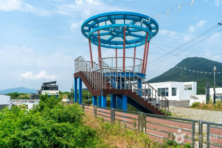 노을이 물드는 언덕 여행 추천 - 메고지고