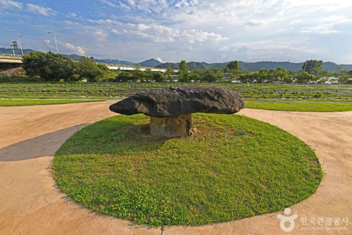 천전리 지석묘군 여행 추천 - 메고지고