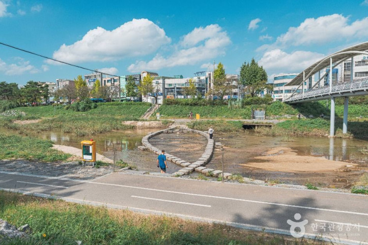 갑천 여행 추천 - 메고지고