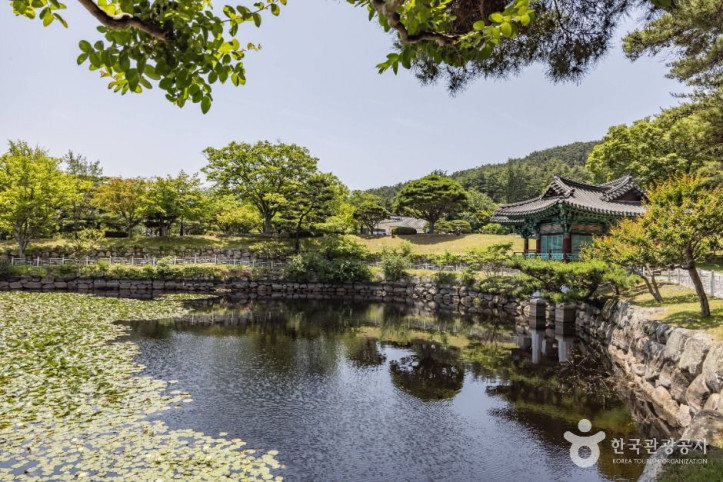 통일전(경주) 여행 추천 - 메고지고