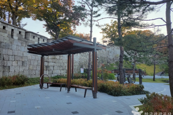 성북역사문화공원 여행 추천 - 메고지고
