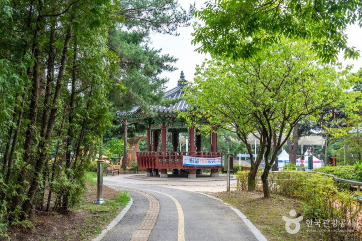 문원체육공원 여행 추천 - 메고지고