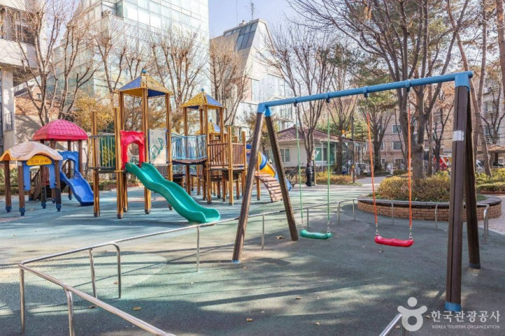 역삼개나리공원 여행 추천 - 메고지고