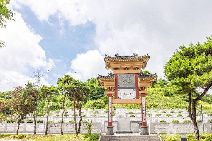 인천가족공원 외국인묘지 여행 추천 - 메고지고